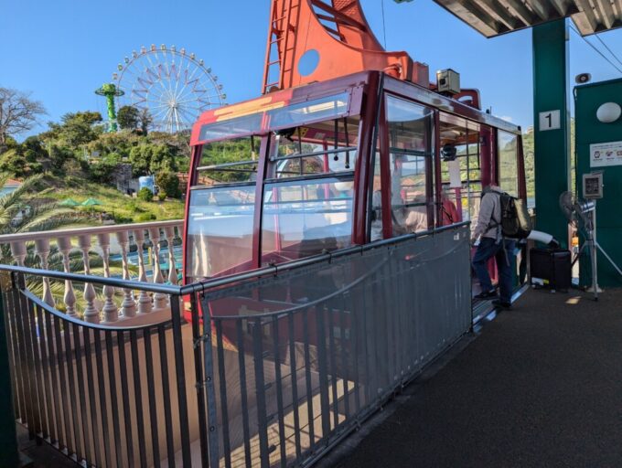 10月中旬秋晴れの浜名湖かんざんじ駅から大草山駅までかんざんじロープウェイに乗車