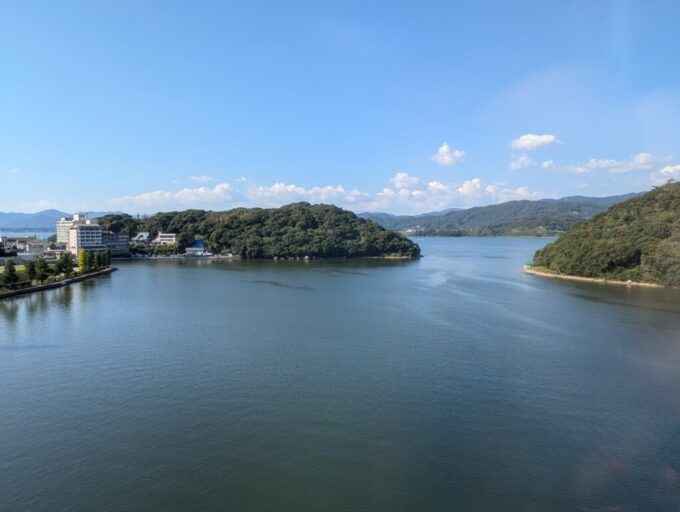 10月中旬秋晴れの浜名湖日本で唯一の湖上を渡るかんざんじロープウェイ