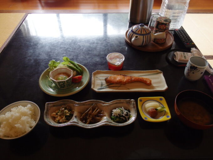 10月下旬下部温泉元湯橋本屋1泊目朝食