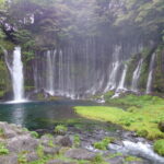 10月下旬初めての富士宮青い滝つぼと繊細な幾筋もの滝がうつくしい白糸の滝