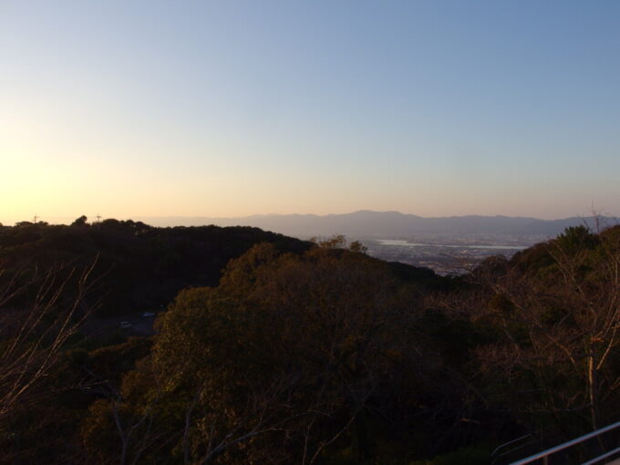 11月上旬初めての徳島眉山山頂から眺める徳島のたおやかなうつくしさ