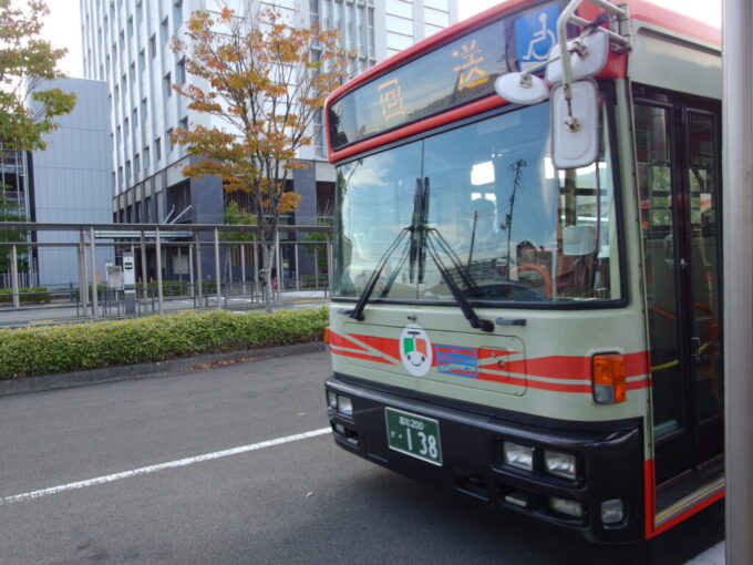 11月上旬初めての高知駅前のバスターミナルからとさでん交通バス桂浜線に乗車