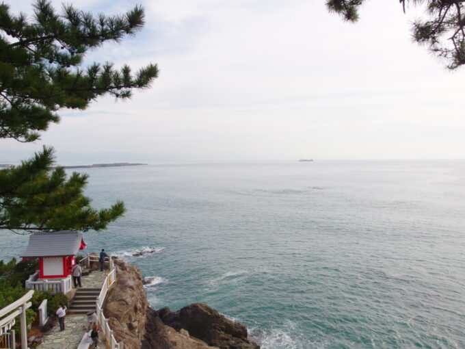 11月上旬初めての高知桂浜龍王岬に建つ海津見神社にお参り