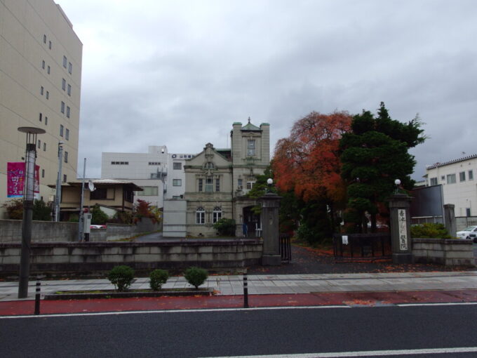 11月下旬晩秋の山形大正時代建築の旧吉池医院