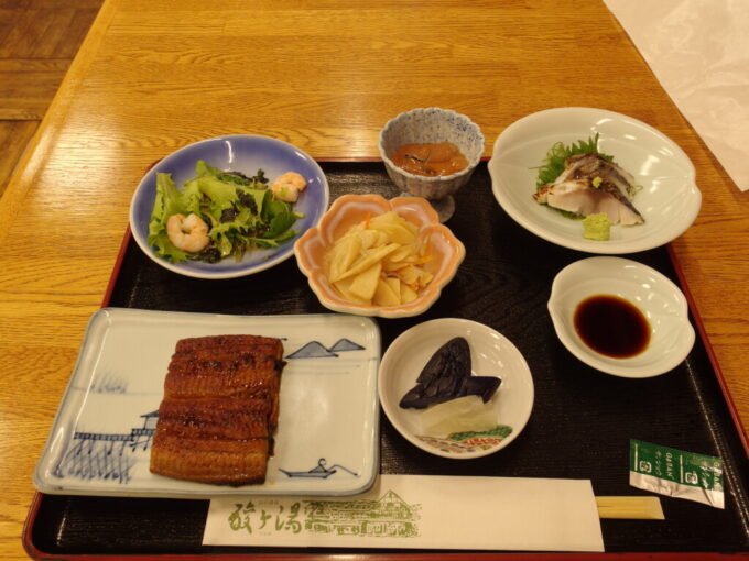 12月中旬冬の青森日本屈指の豪雪の地酸ヶ湯温泉旅館湯治棟1泊目夕食