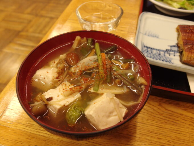 12月中旬冬の青森日本屈指の豪雪の地酸ヶ湯温泉旅館湯治棟1泊目夕食今日の日替わり大鍋はせんべい汁