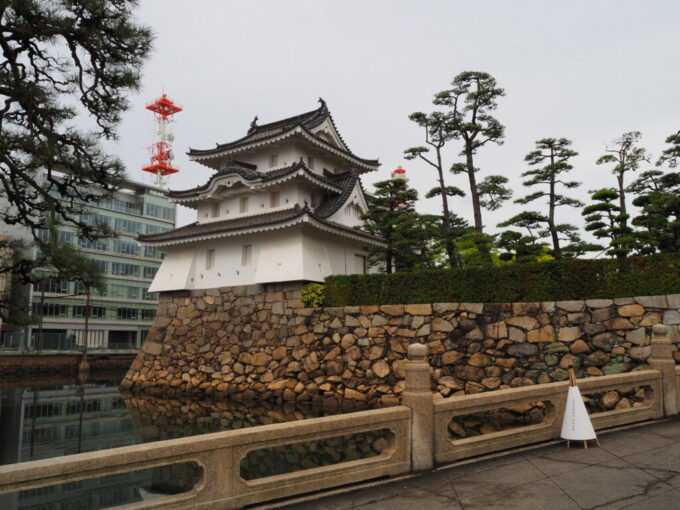 5月中旬の高松城跡玉藻公園現存する高松城の遺構艮櫓