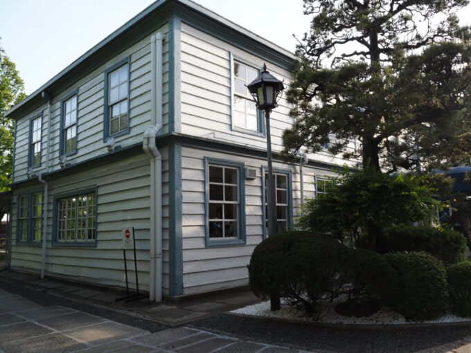 5月中旬の瀬戸内倉敷美観地区倉敷アイビースクエア工場の事務所として使われていた多目的ホールメタセコイアの洋館