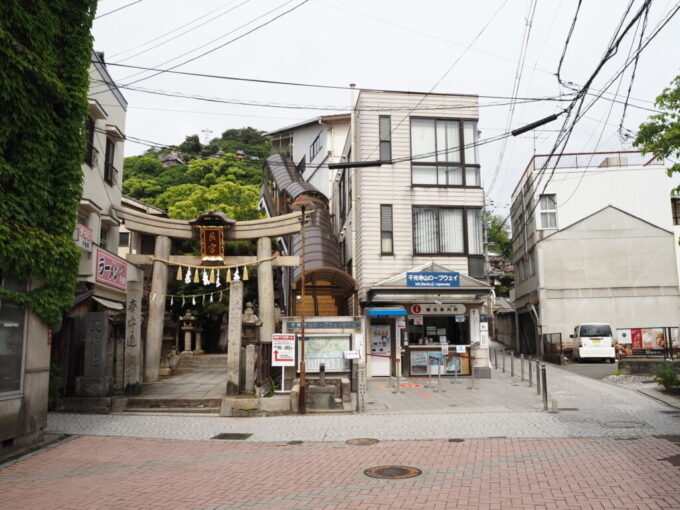 5月中旬の瀬戸内17年ぶりの尾道千光寺山ロープウェイ山麓駅