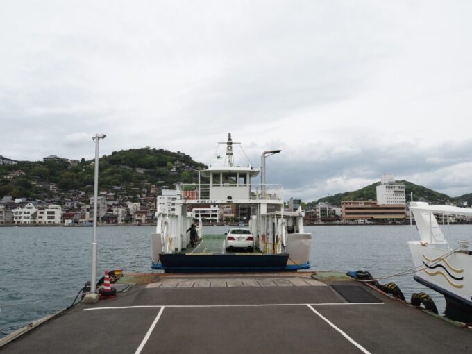 5月中旬の瀬戸内17年ぶりのしまなみ海道へ尾道渡船であっという間の5分、向島兼吉へ上陸