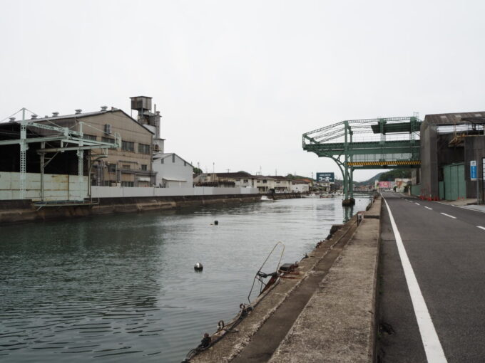 5月中旬の瀬戸内17年ぶりのしまなみ海道へ向島に上陸し兼吉から向東バスストップへ徒歩で向かう