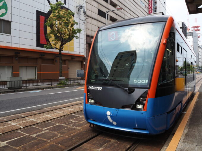 5月中旬の瀬戸内17年ぶりとなる松山大街道電停から伊予鉄市内電車LRT超低床電車5000形で道後温泉へ