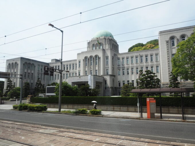 5月中旬の瀬戸内17年ぶりとなる松山リムジンバス車窓から眺めるまもなく築100年を迎える国の登録有形文化財でもある愛媛県庁本館の優美な姿