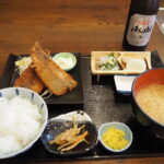 5月末小田原早川漁港小田原早川漁村2階の海鮮丼屋海舟鯵フライ膳