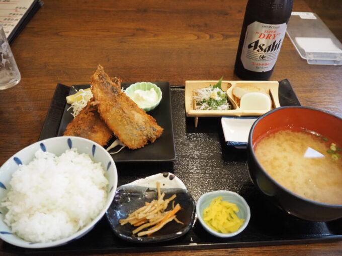 5月末小田原早川漁港小田原早川漁村2階の海鮮丼屋海舟鯵フライ膳