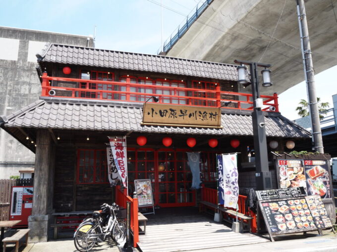 5月末小田原早川漁村2階の海鮮丼屋海舟