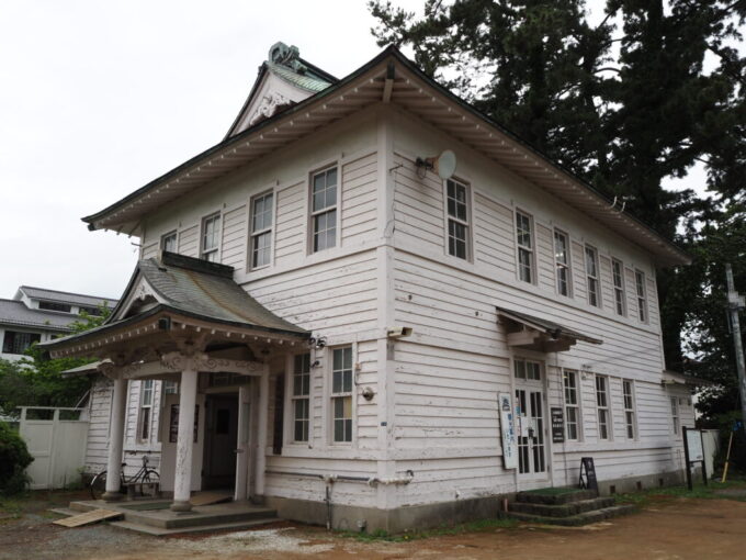 5月末曇天の小田原城址公園旧小田原町図書館二の丸観光案内所