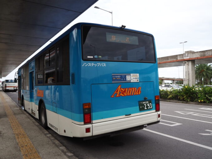 6月中旬梅雨明け後の南ぬ島石垣空港東運輸4系統空港線で市街地へ