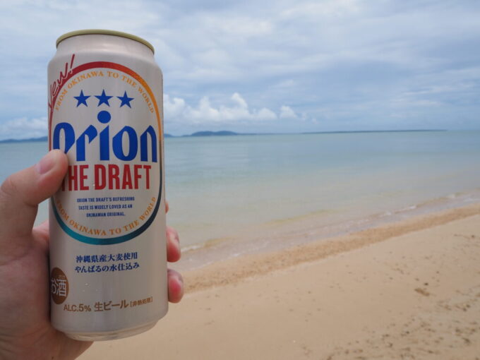 6月中旬梅雨明け後の八重山小浜島トゥマールビーチのうつくしさをつまみに飲むオリオンビール