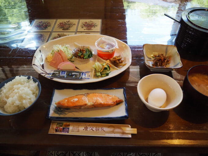7月上旬信州茅野八ヶ岳天狗岳登山口唐沢鉱泉1泊目朝食