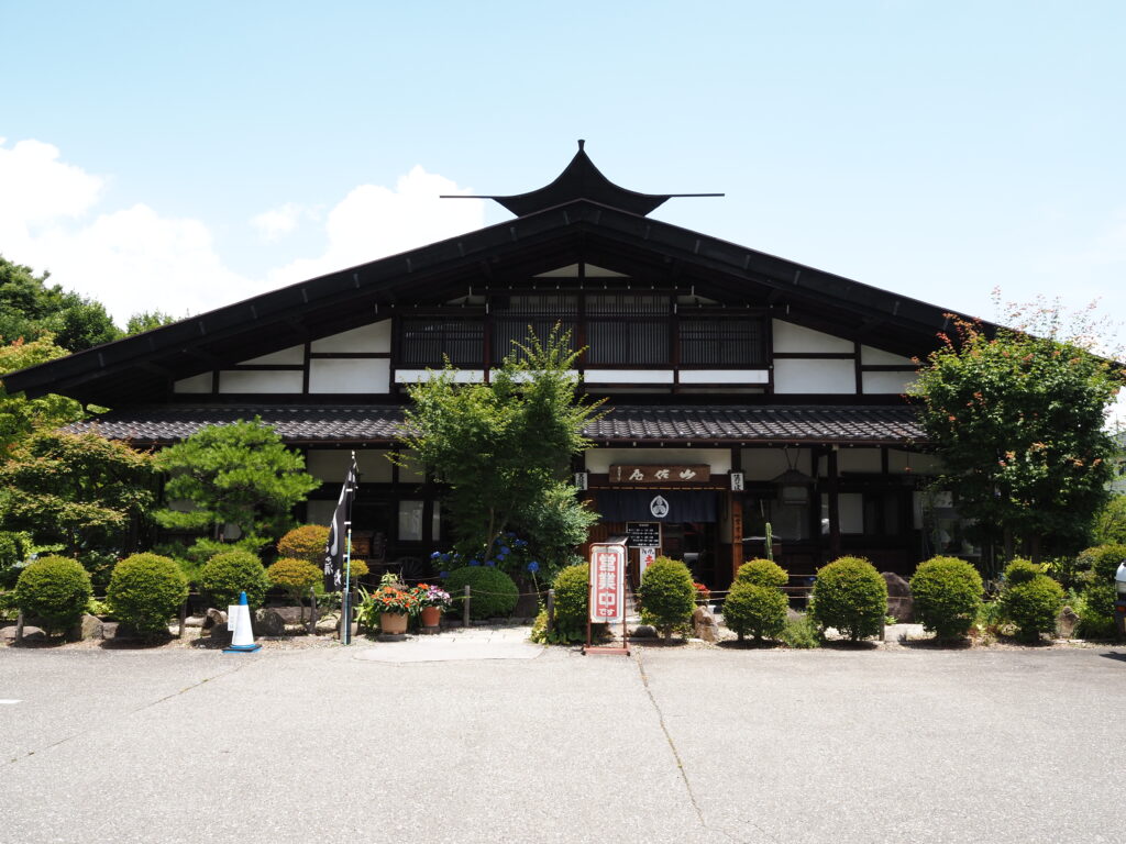 7月上旬信州茅野諏訪大社本宮へのお参りを終え近くのやまさやへ