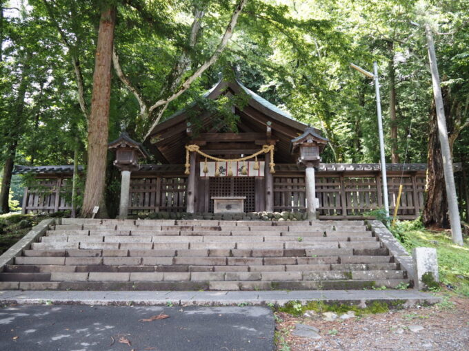 7月上旬信州茅野諏訪大社上社前宮に初めてのお参りを