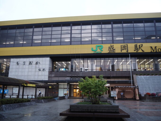 8月上旬夏の北東北夕刻の盛岡駅から帰京の途へ