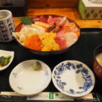 8月下旬涼しい苫小牧海の駅ぷらっとみなと市場海鮮みなと食堂時価のおまかせ丼