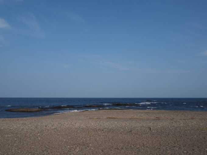 8月下旬猛暑の茨城大洗大洗岬から雄大な鹿島灘を望む