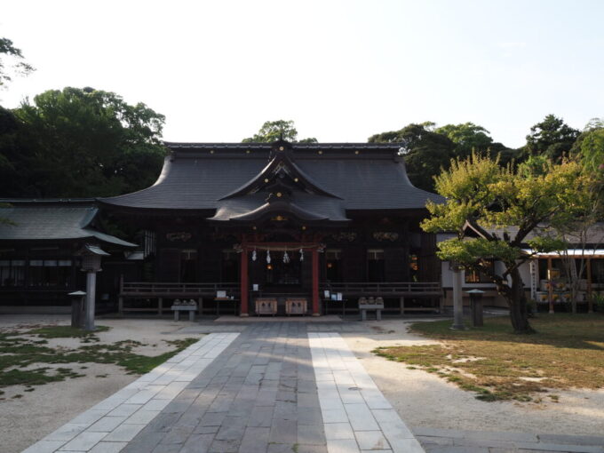 8月下旬猛暑の茨城大洗磯前神社の江戸時代から海を見守り続ける見事な拝殿