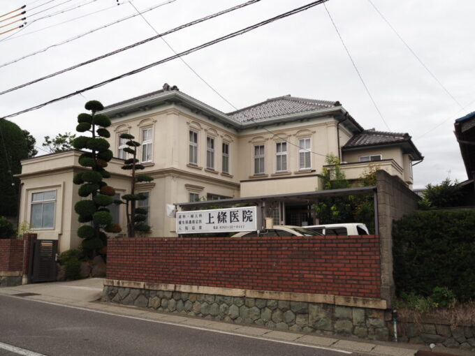 9月下旬涼やかな信州松本大正時代の和洋折衷がうつくしい上條医院