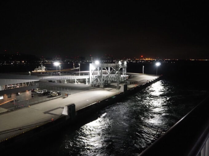 10月下旬初めての東京九州フェリーそれいゆは北九州新門司港を目指し定刻に出航