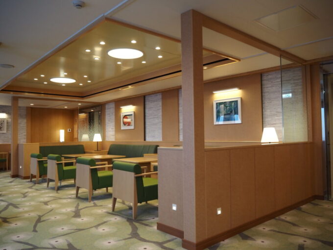 10月下旬初めての東京九州フェリーそれいゆゆったりとした時間が流れるフォワードサロン