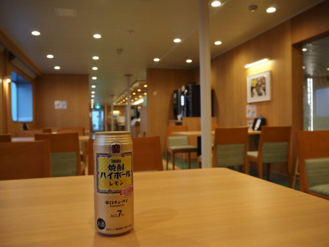 10月下旬初めての東京九州フェリーそれいゆレストランルミエールは営業時間以外はパブリックスペースとして開放