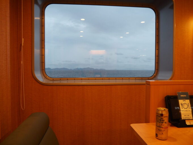 10月下旬初めての東京九州フェリーそれいゆついに四国高地足摺岬の陸が見え太平洋から豊後水道へと向かう