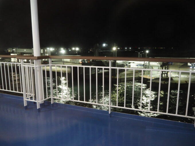 10月下旬初めての東京九州フェリーそれいゆはまもなく新門司港に接岸