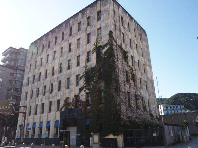 10月下旬初めての北九州門司港レトロ旧三井物産門司支店ビル