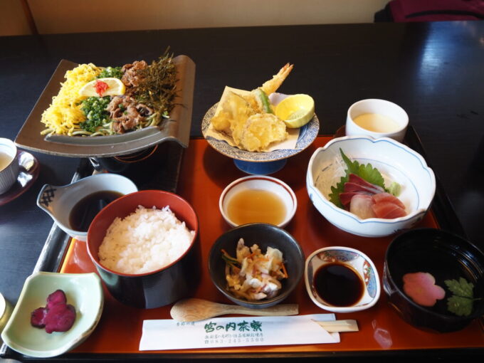 10月下旬初めての山口県下関城下町長府忌宮神社境内の宮の内茶寮瓦そば御膳