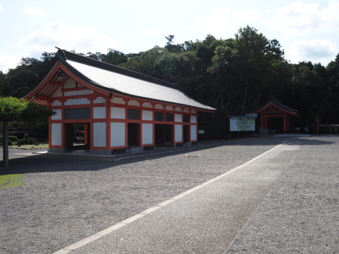 10月下旬秋晴れの宇佐神宮絵馬殿