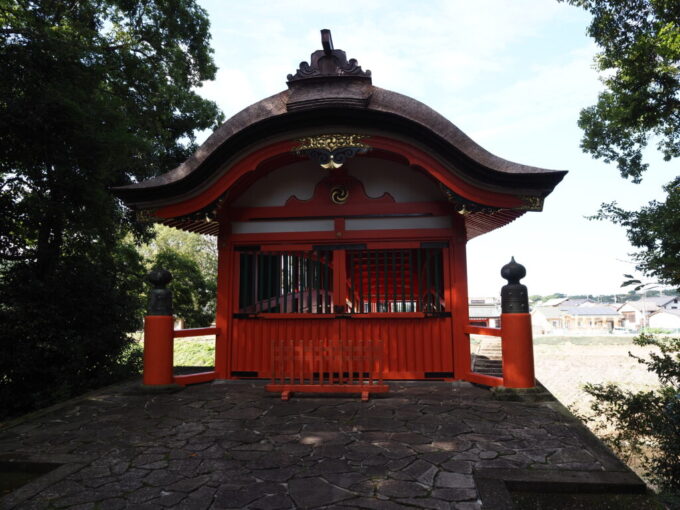 10月下旬秋晴れの宇佐神宮鎌倉時代以前からあるという呉橋