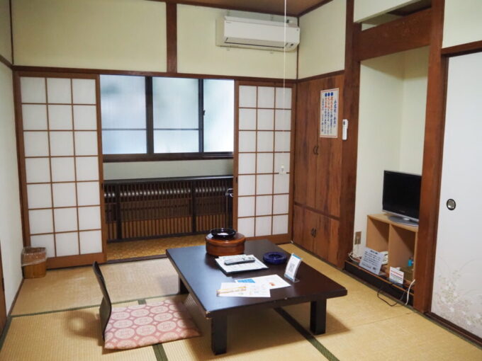 10月下旬12年ぶりの別府鉄輪温泉かんなわゆの香レトロ館客室