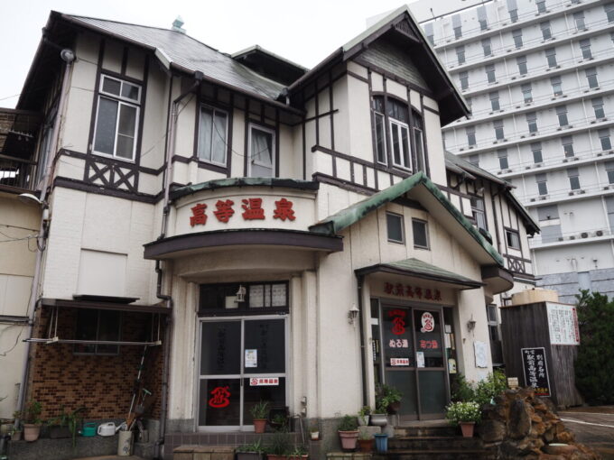 10月下旬12年ぶりの別府築100年を超える大正浪漫漂う駅前高等温泉