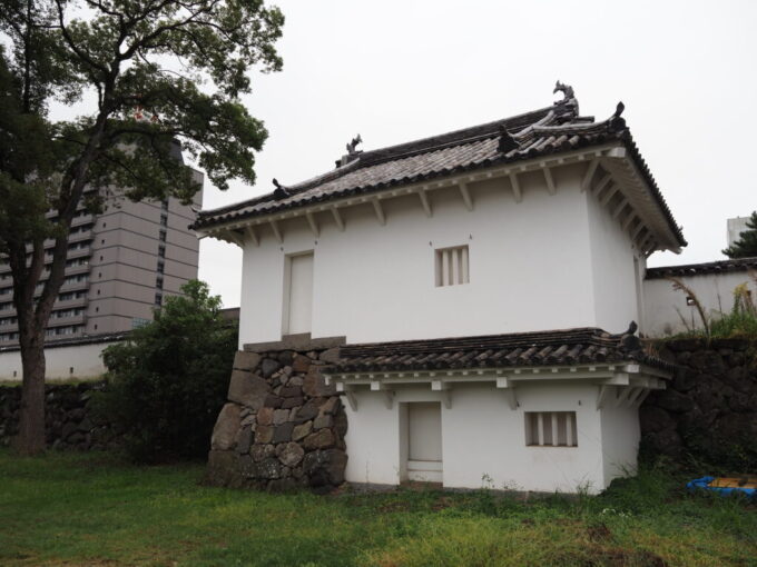 10月下旬初めての大分大分城址公園府内城跡表からは平櫓に見える宗門櫓は実は二階建て