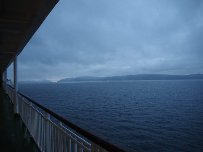 10月下旬初めての関西九州航路商船三井さんふらわあさんふらわあぱーるふと目覚めればもう淡路島は目の前に