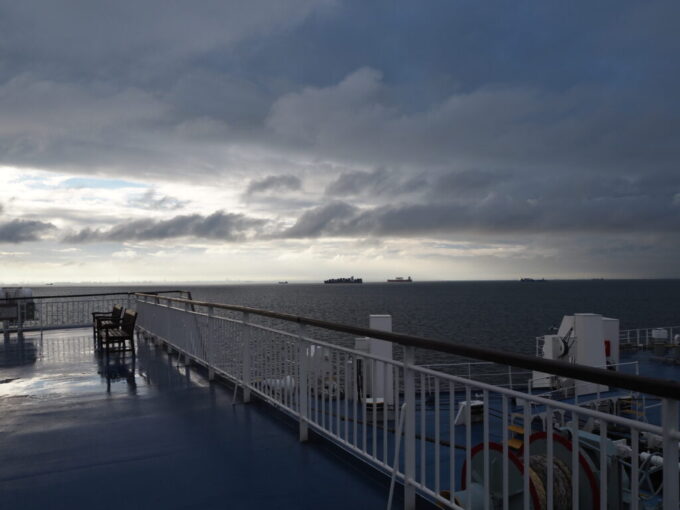 10月下旬初めての関西九州航路商船三井さんふらわあさんふらわあぱーる針路を北に取りいよいよ神戸六甲港へ