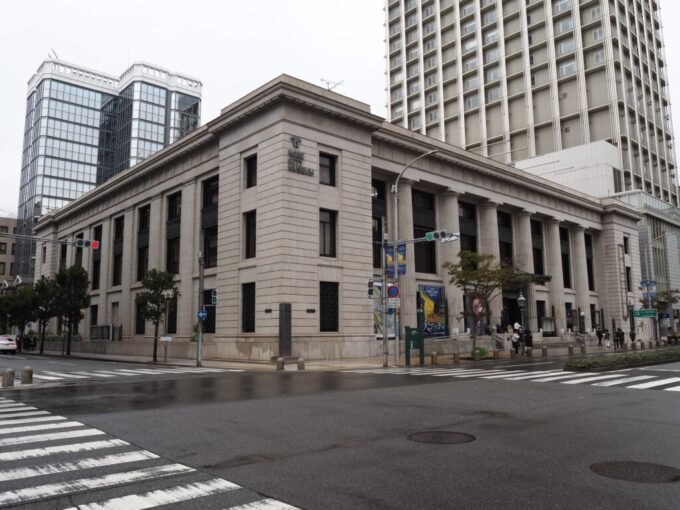 10月下旬16年ぶりの神戸昭和10年建築の旧横浜正金銀行神戸支店ビル神戸市立博物館