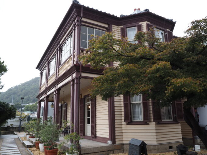 10月下旬16年ぶりの神戸北野異人館街大正4年築のラインの館