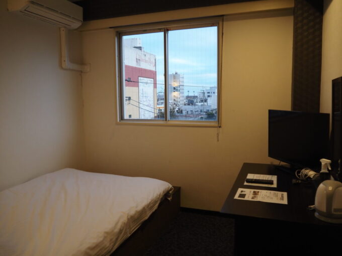 10月下旬初めての鳴門NEXELα鳴門シングルルーム客室
