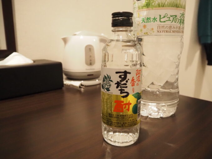 10月下旬初めての鳴門NEXELα鳴門夜のお供にすだち酎の水割りを