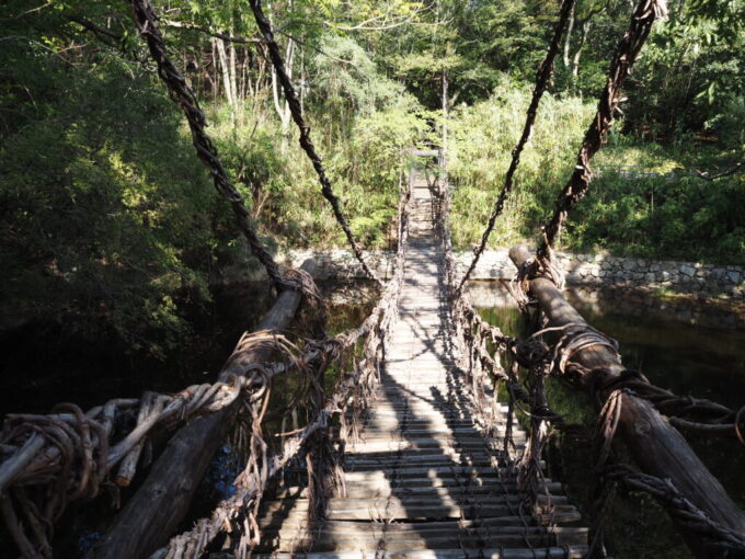10月下旬初めての屋島四国村ミウゼアム再現された祖谷のかずら橋
